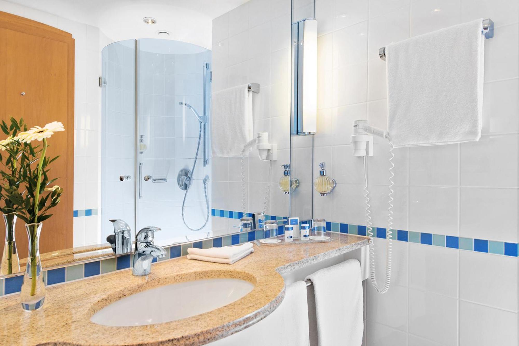 Hotel Kleine Strandburg - Adults Only Zinnowitz Bagian luar foto