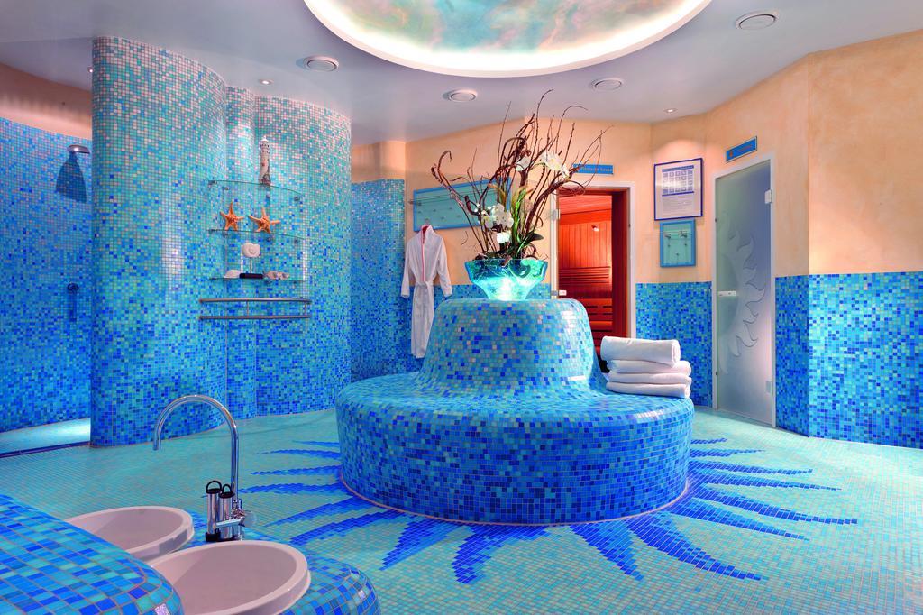 Hotel Kleine Strandburg - Adults Only Zinnowitz Bagian luar foto